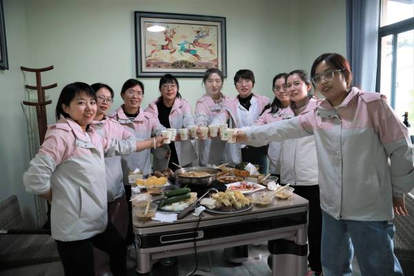 女生合照(1)